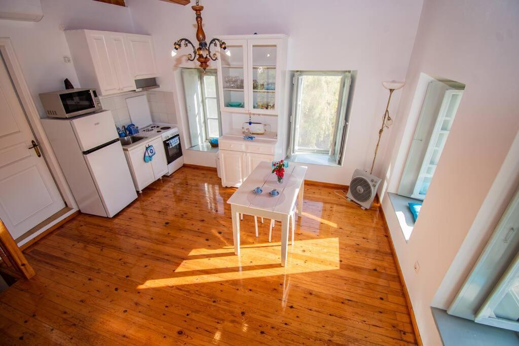 Iolis Loft Hydra Apartman Kültér fotó
